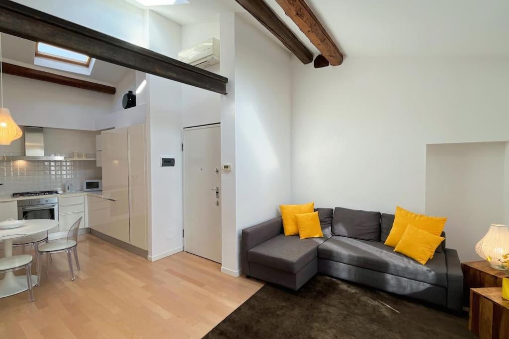 Ferienwohnung Casa Moira - Affitti Brevi Italia Lecco Exterior foto